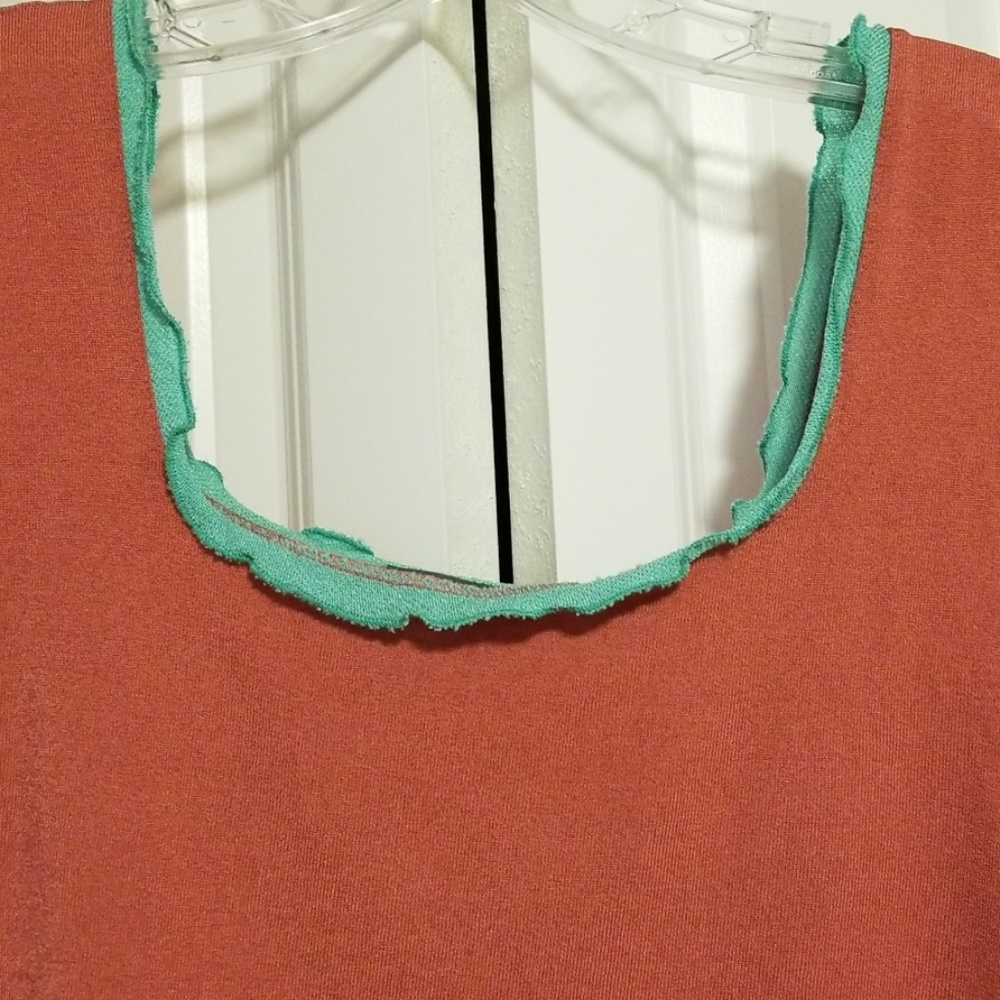 Top - Picture 3 of 8